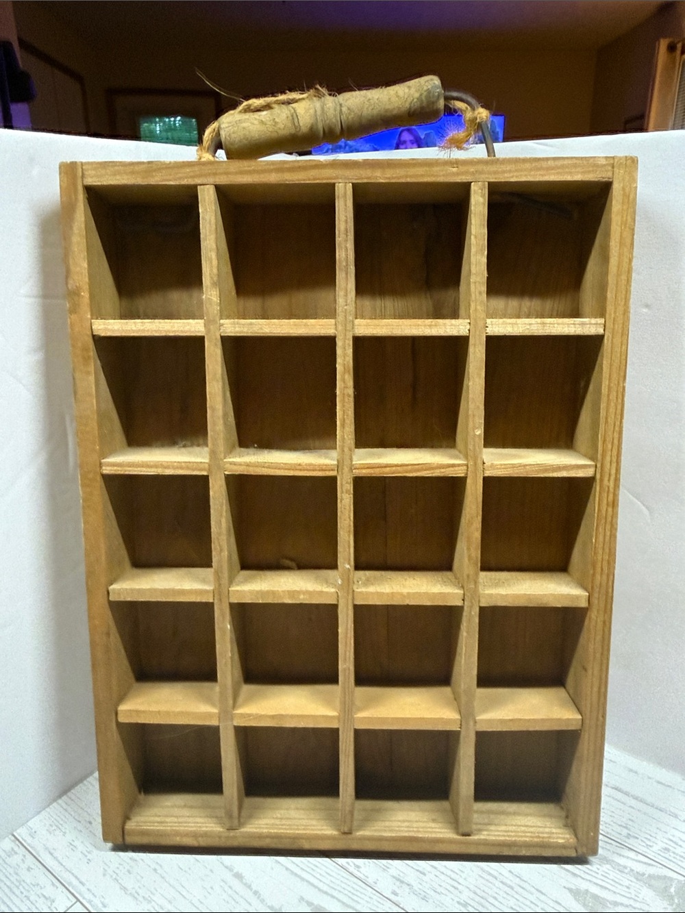Wooden trinket shelf with Rope Handle - Natural Wood